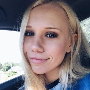 Meet your Posher, Suzanne